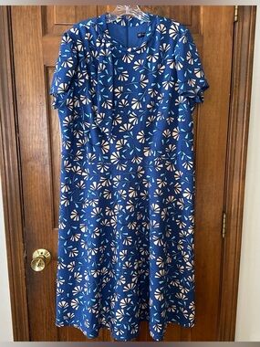 Maggy London Woman Dress Size 18W Back Zipper